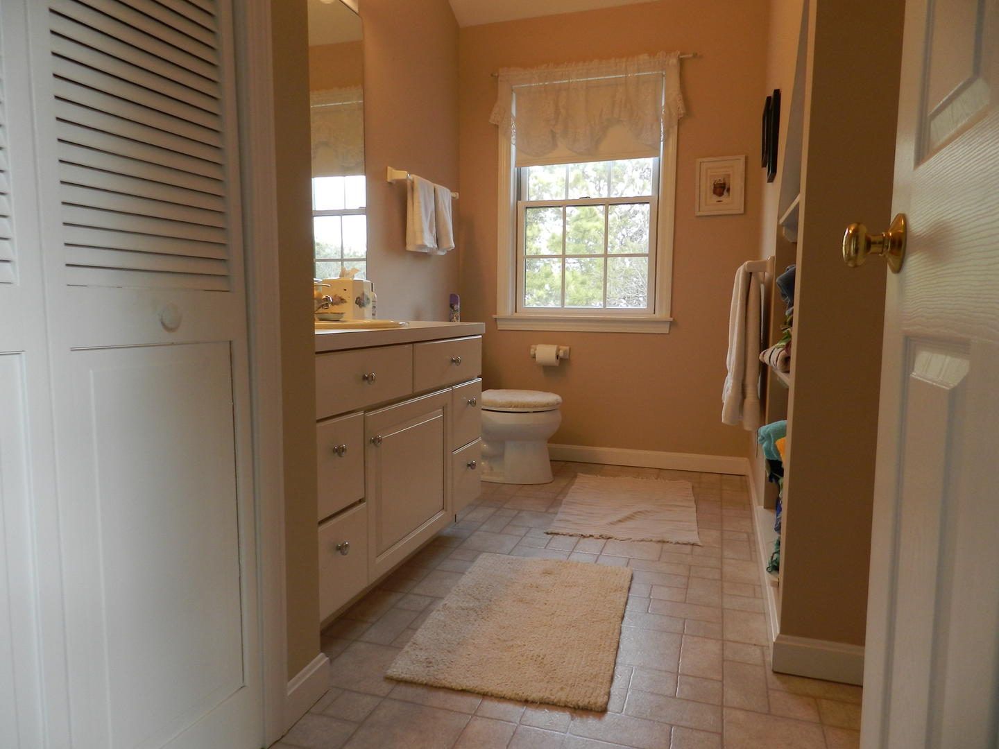 Cape Cod Home 994861