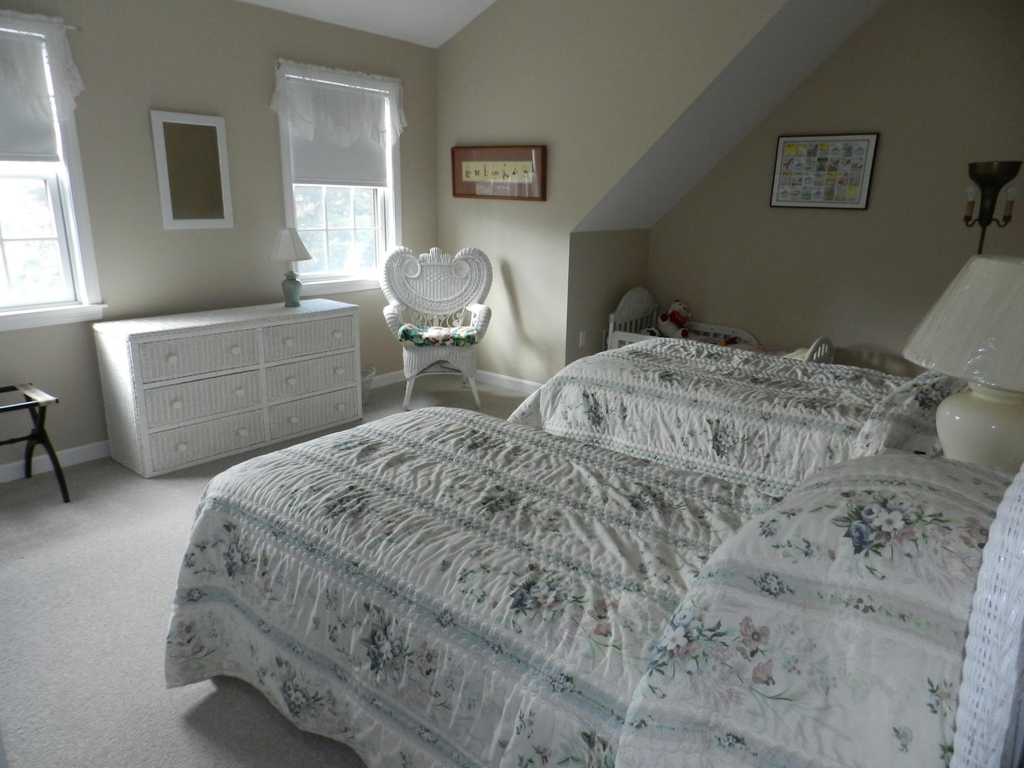 Cape Cod Home 994861