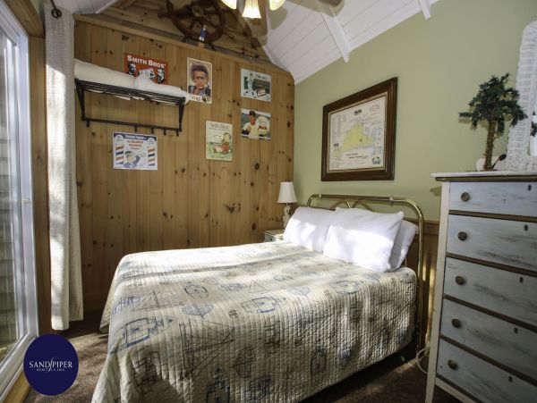 Cape Cod Home 994862