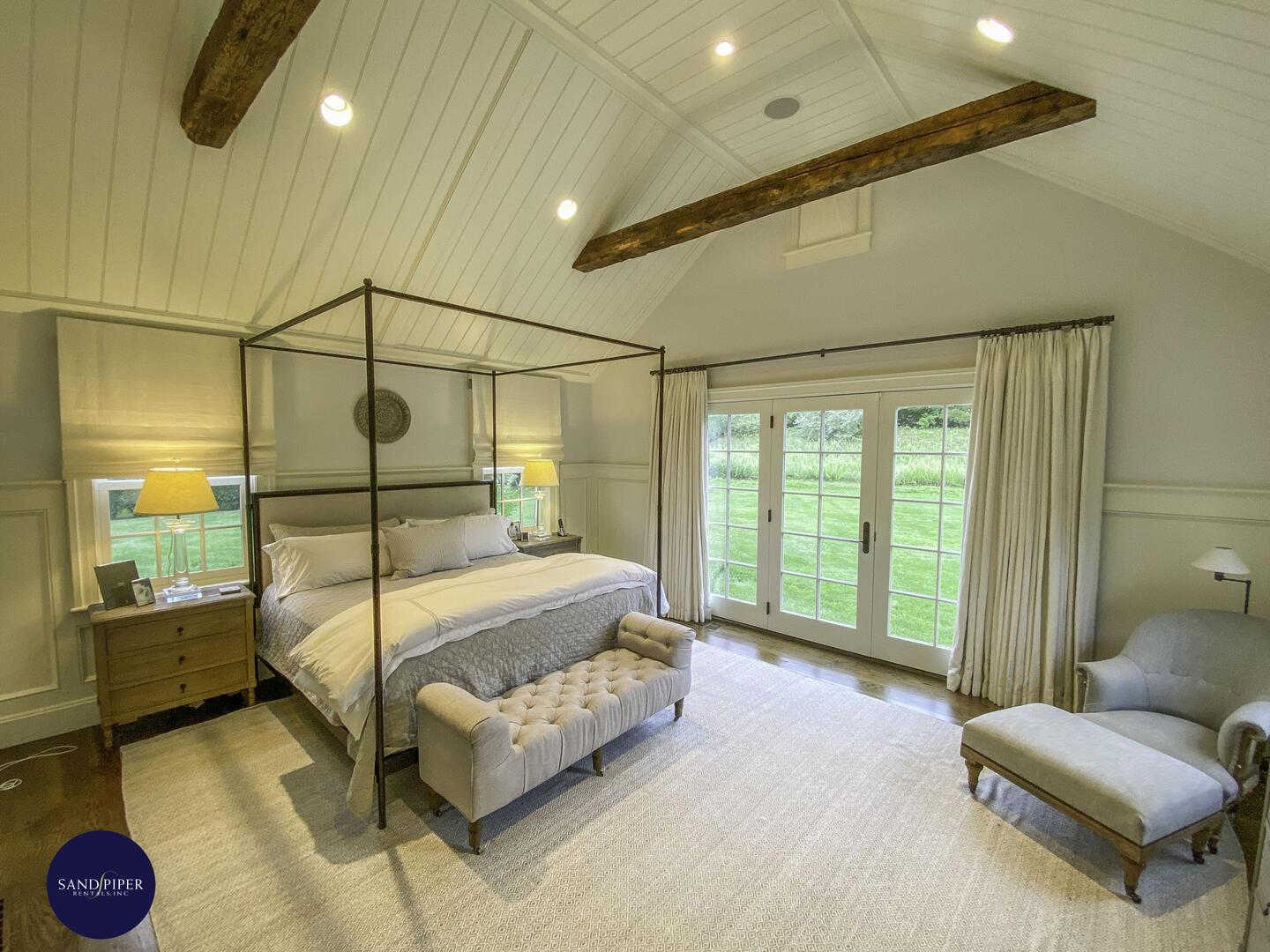 Cape Cod Home 994865