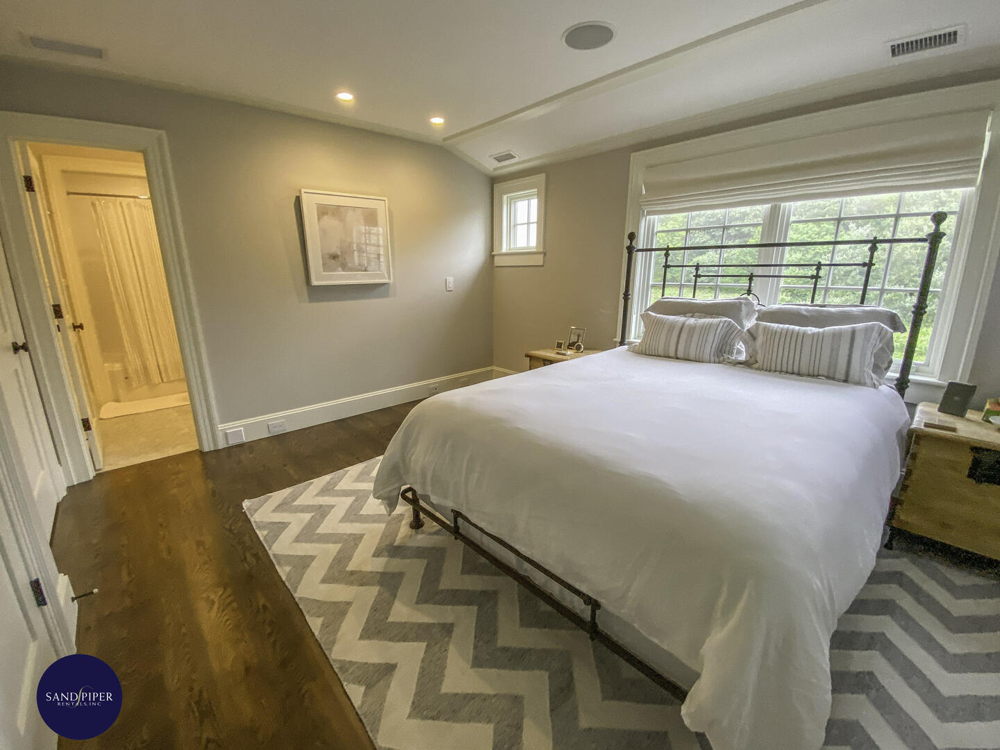 Cape Cod Home 994865