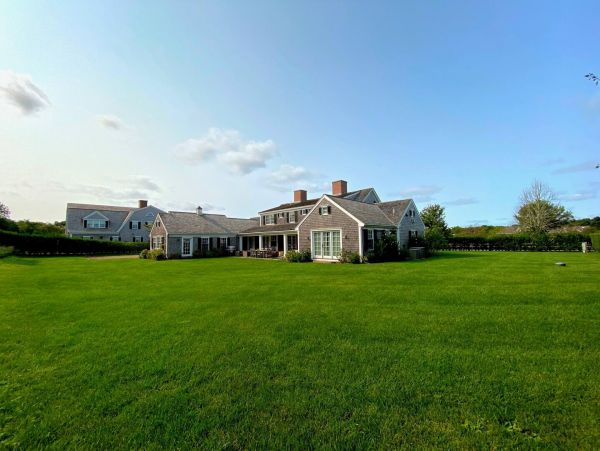 Cape Cod Home 994865