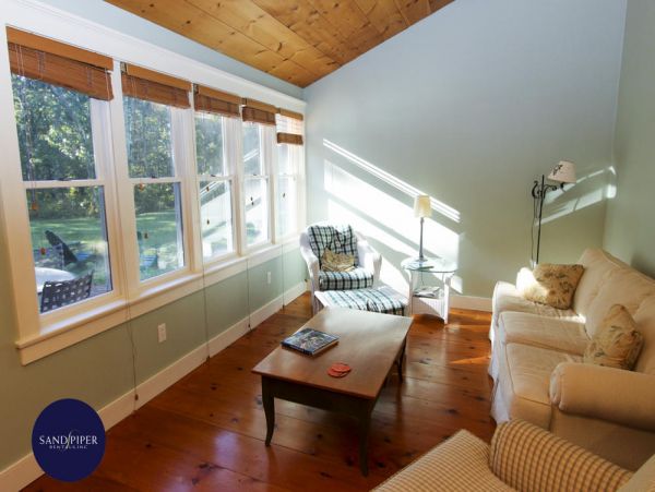 Cape Cod Home 994866