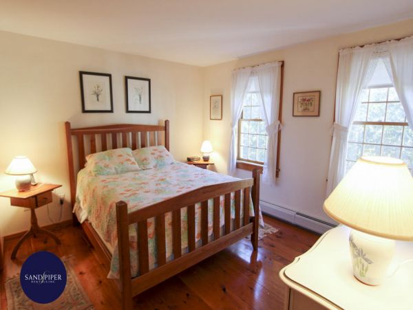 Cape Cod Home 994866