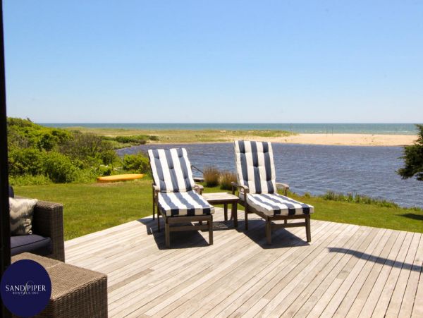 Cape Cod Home 994867