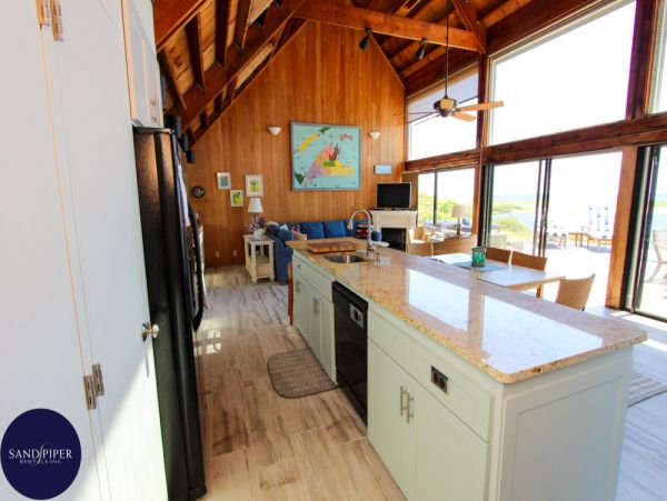 Cape Cod Home 994867