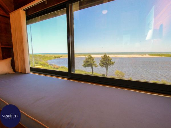 Cape Cod Home 994867