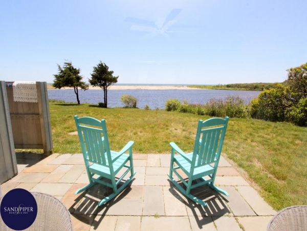 Cape Cod Home 994867
