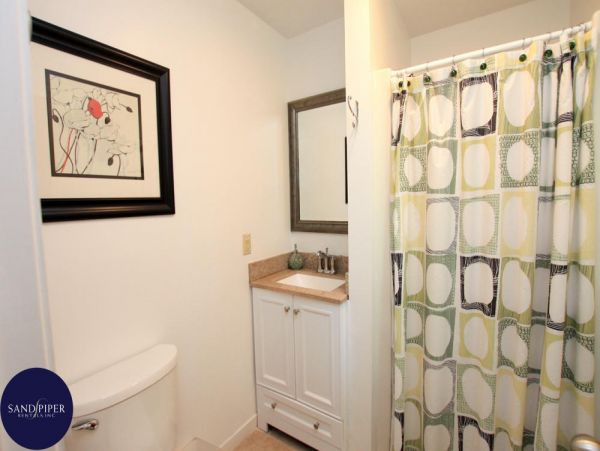 Cape Cod Home 994868