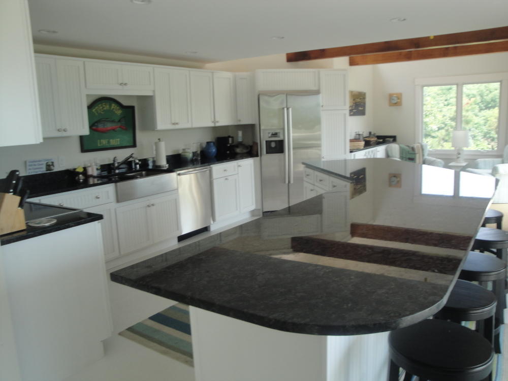 Cape Cod Home 994869