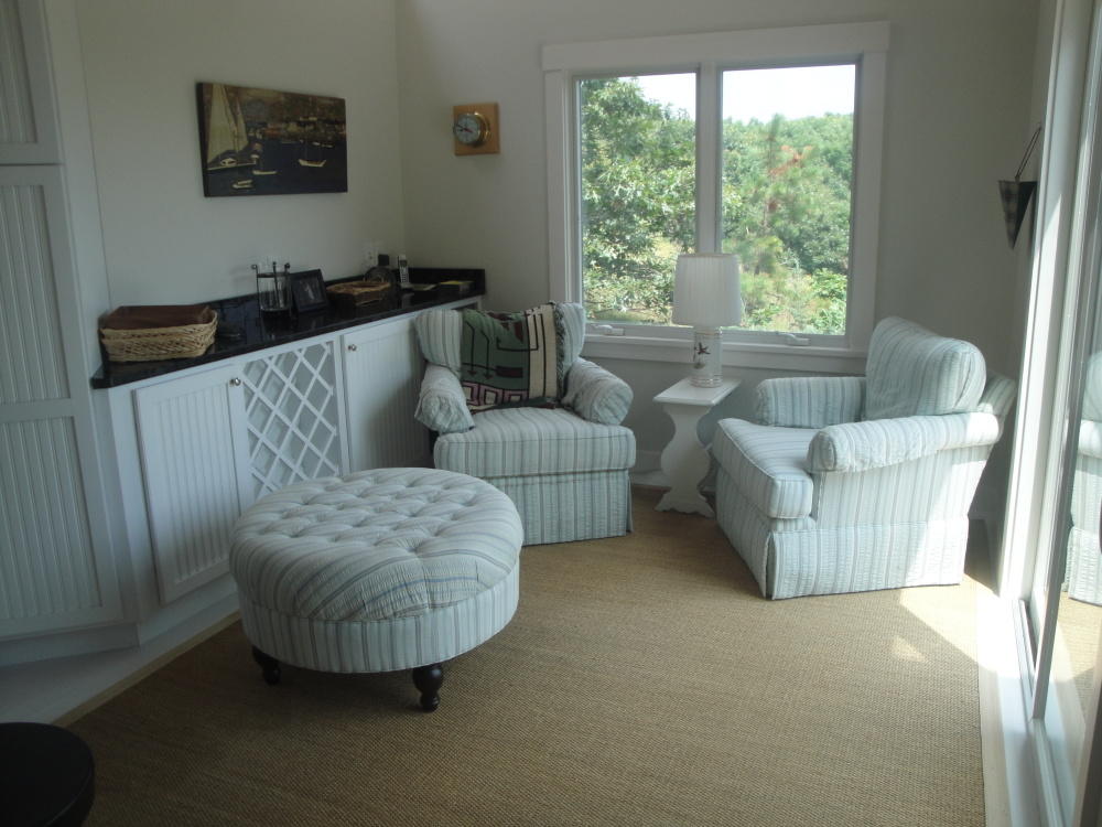 Cape Cod Home 994869