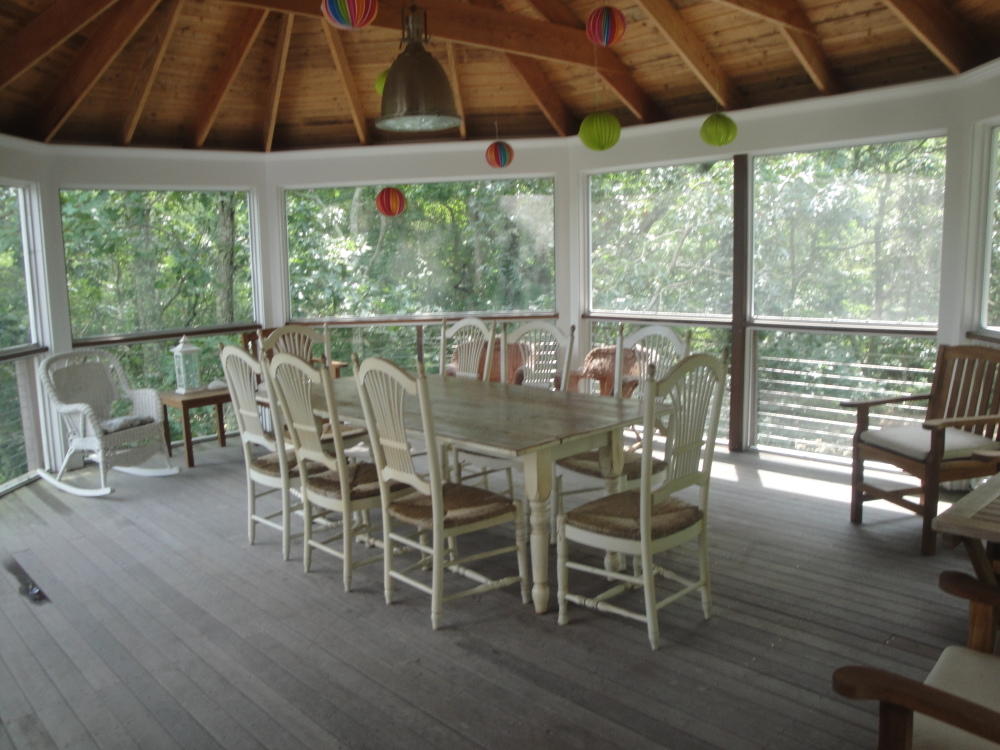 Cape Cod Home 994869