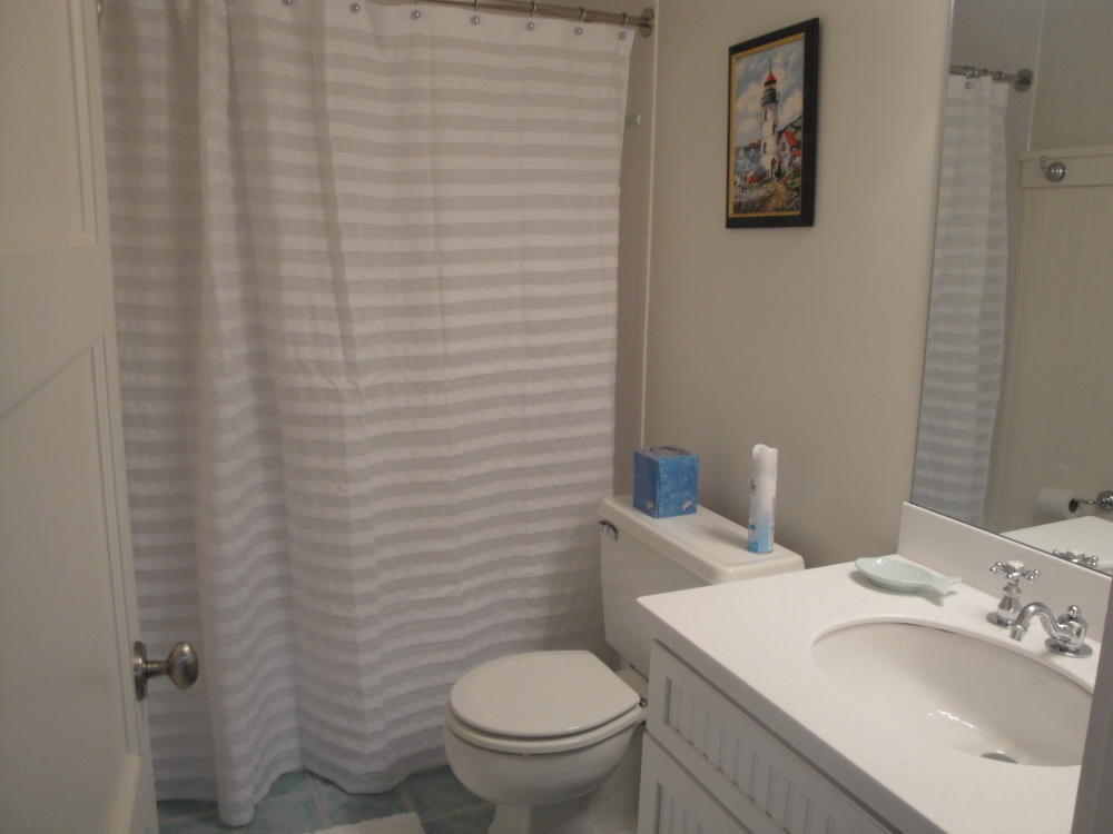 Cape Cod Home 994869
