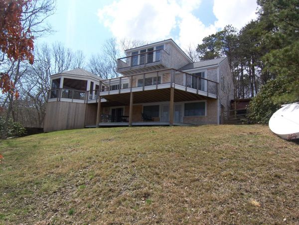 Cape Cod Home 994869
