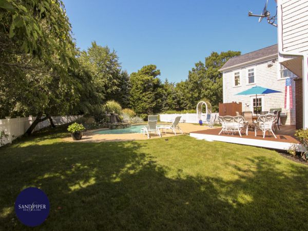Cape Cod Home 994871