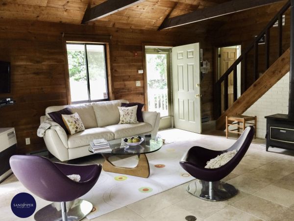Cape Cod Home 994872
