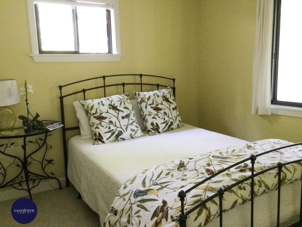 Cape Cod Home 994872