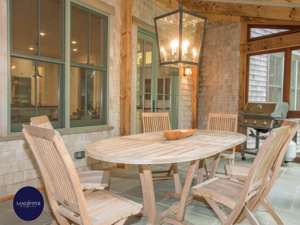 Cape Cod Home 994873
