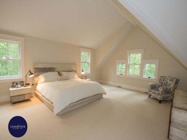 Cape Cod Home 994873