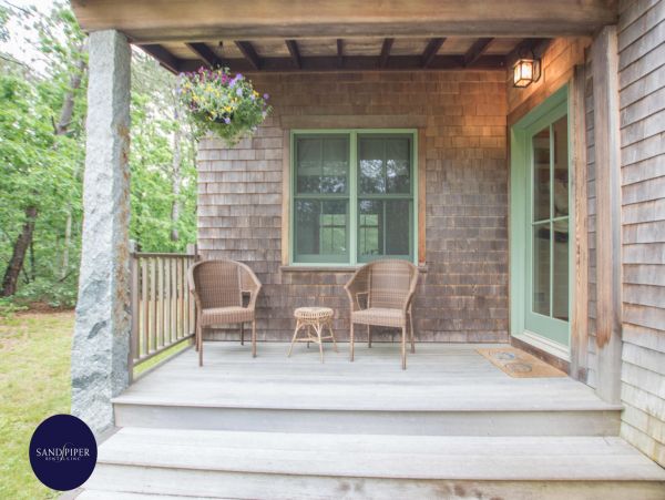 Cape Cod Home 994873