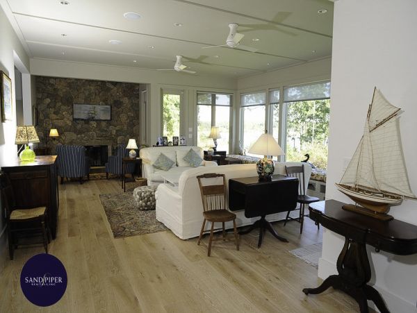 Cape Cod Home 994876