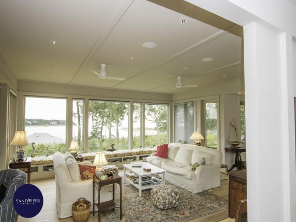 Cape Cod Home 994876