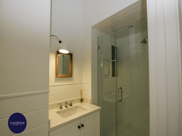 Cape Cod Home 994876