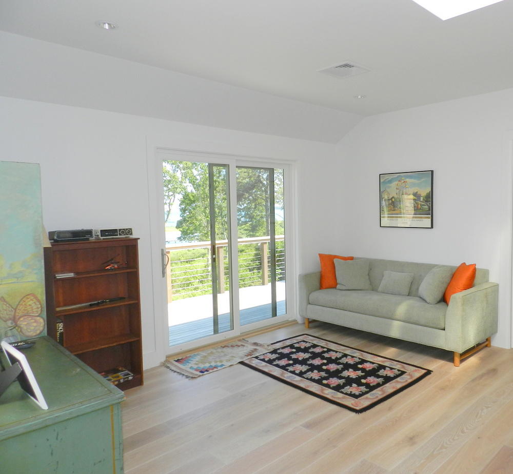 Cape Cod Home 994876