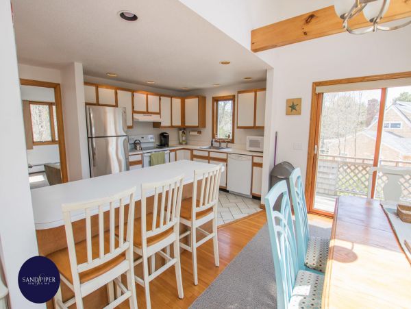 Cape Cod Home 994877
