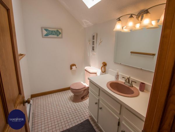 Cape Cod Home 994877