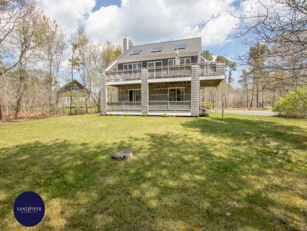 Cape Cod Home 994877
