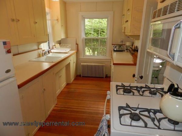 Cape Cod Home 994878