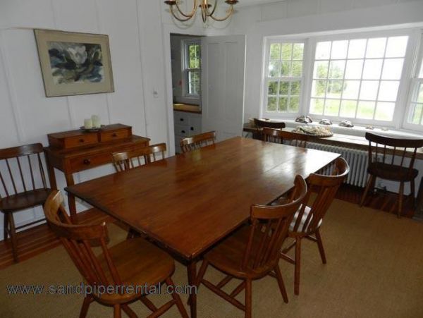 Cape Cod Home 994878