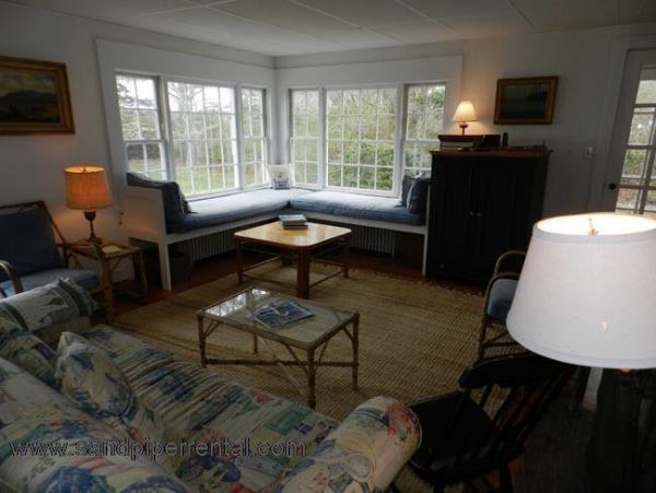Cape Cod Home 994878