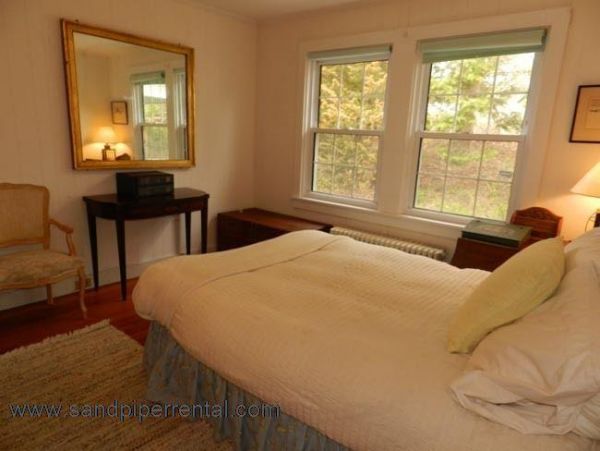 Cape Cod Home 994878