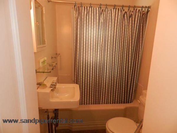 Cape Cod Home 994878