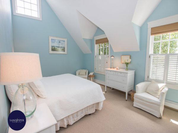 Cape Cod Home 994880