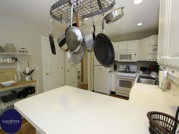 Cape Cod Home 994881