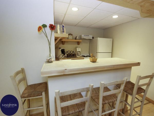 Cape Cod Home 994881