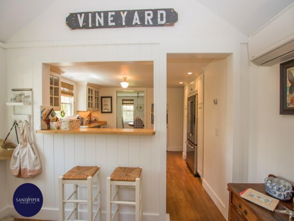 Cape Cod Home 994883