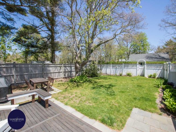 Cape Cod Home 994883