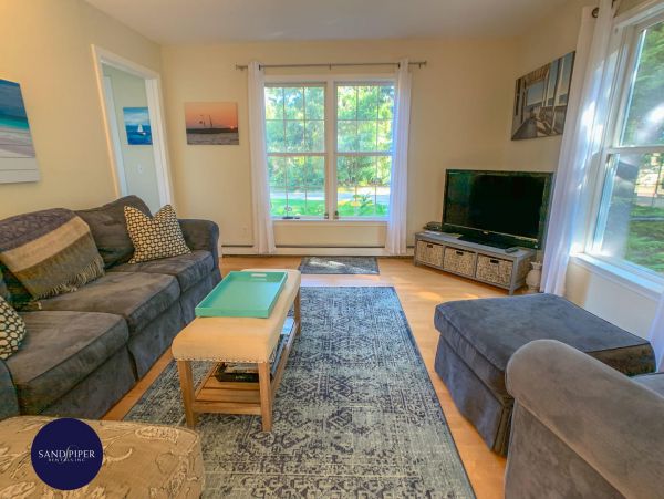 Cape Cod Home 994884