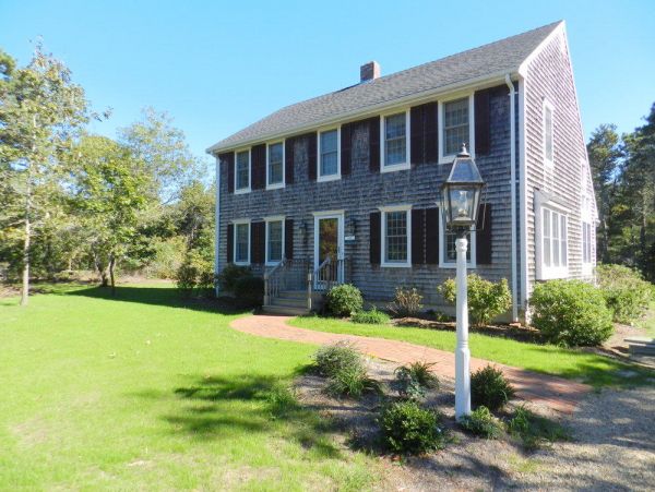 Cape Cod Home 994885