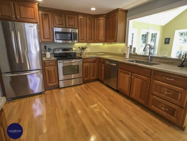 Cape Cod Home 994885