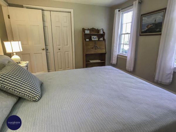 Cape Cod Home 994885