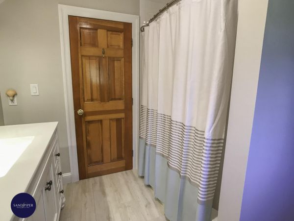 Cape Cod Home 994885