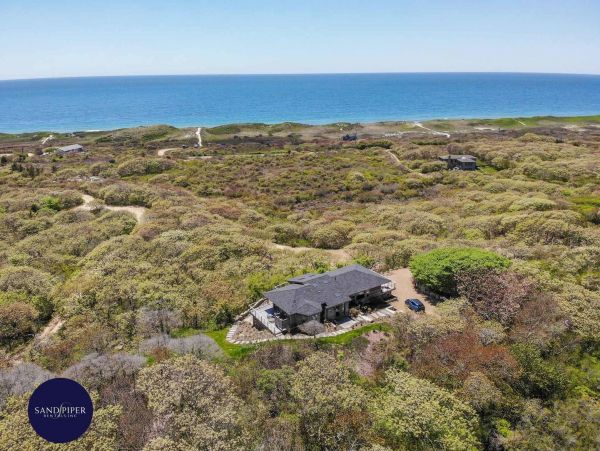 Cape Cod Home 994886