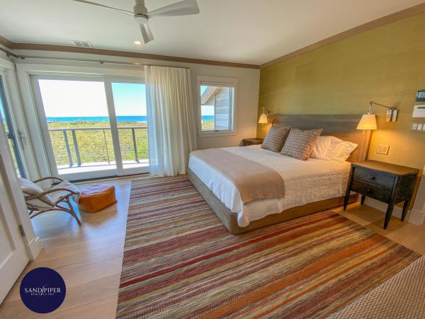 Cape Cod Home 994886