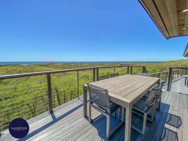 Cape Cod Home 994886