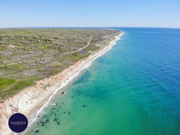 Cape Cod Home 994886